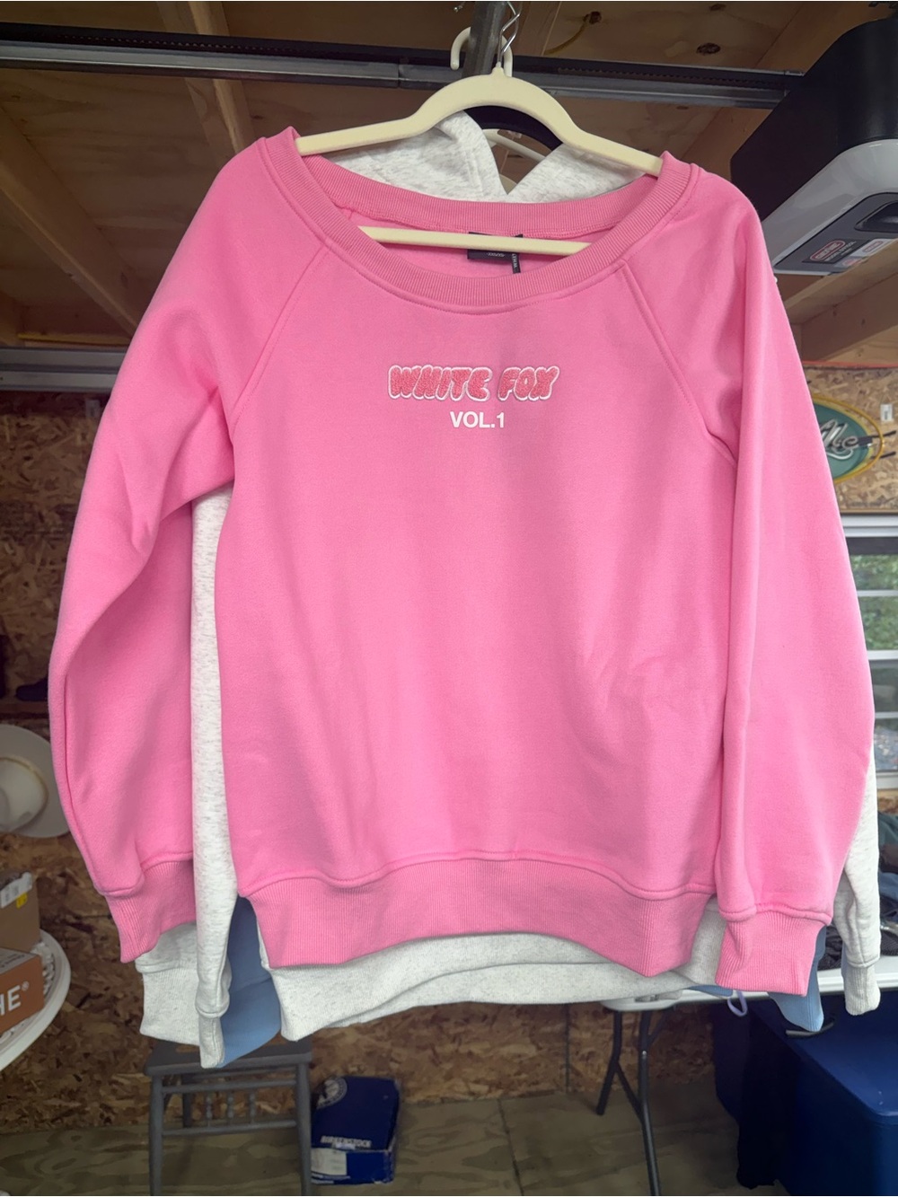 White Fox Bubble Gum Pink Vol.1
 Crewneck Sweatshirt off shoulder XXS/XS